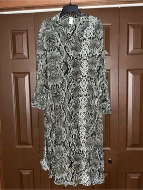 H&M Snake Print Midi Dress in Black and White